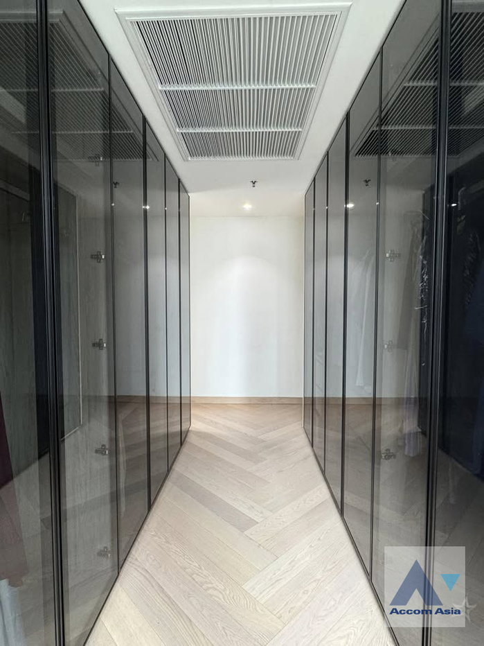 รูป 🔼🔽 AccomA 📩 Pet friendly,Fully Furnished 2 BR Condominium @Royal Saladaeng (AA43394) - รูปที่ 18/20