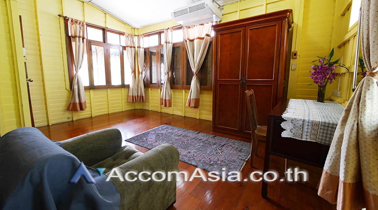 picture 🔼🔽 AccomA 📩 Pet friendly 4 BR House in Khwaeng Sam Sen Nai (99199) - 3/16