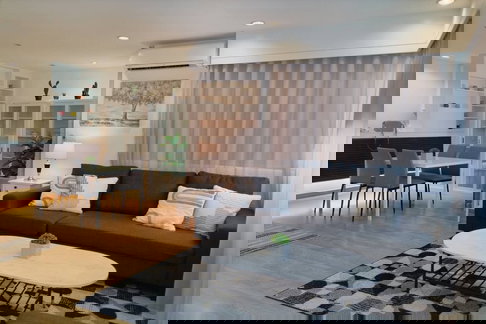 ขายพร้อมผู้เช่า !! 🔥 Sathorn Gardens, 1 ห้องนอน, 1 ห้องน้ำ, ชั้นสูง 14++, มีที่จอดรถ Fixed, ทำเลดี!! Code C20240800127 พร้อมเข้าอยู่, ราคาพิเศษ!!📣📣