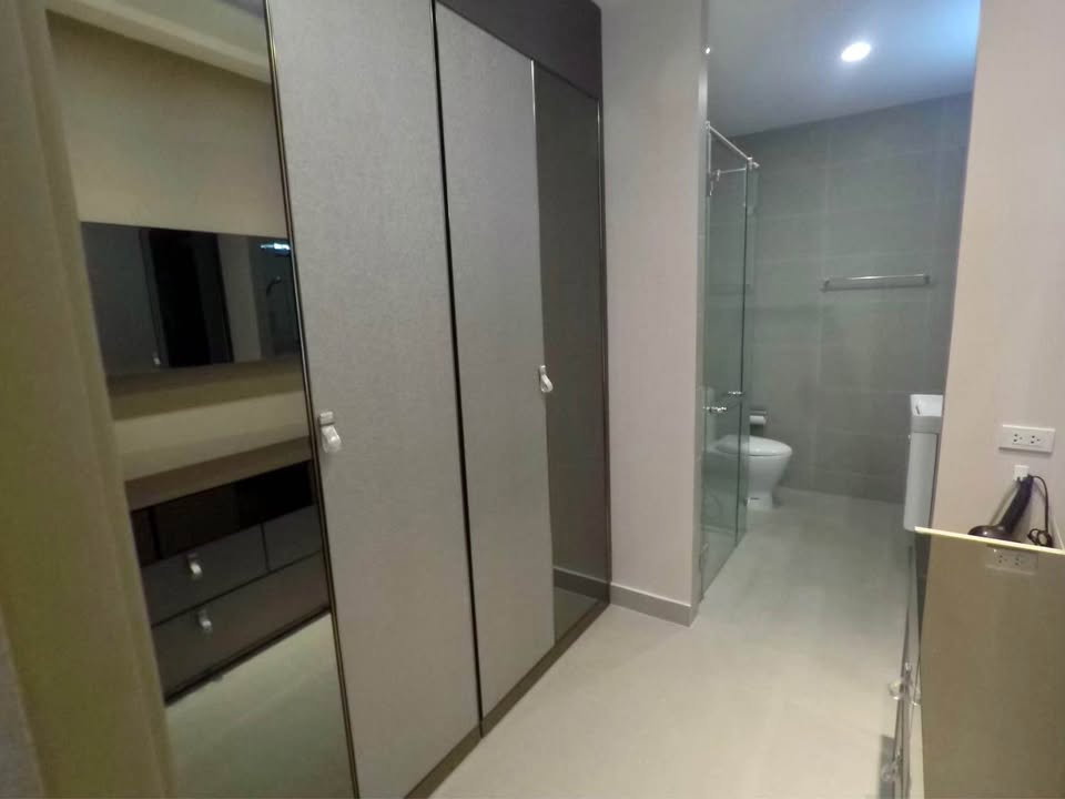 รูป ให้เช่า Noble Ploenchit | ลิฟต์ส่วนตัว | ทางเชื่อม BTS | 1 ห้องนอน วิวสระ (NP-003-A) - รูปที่ 4/21