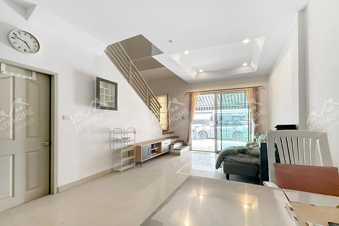 รูป ทาวน์โฮม 3 ชั้น บ้านกลางเมือง สวิสทาวน์ เกษตรนวมินทร์ ใกล้ทางด่วน รามอินทรา-อาจณรงค์ - รูปที่ 4/12