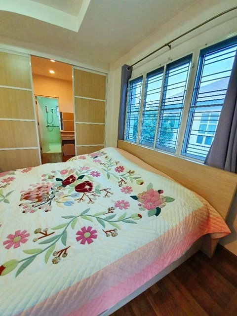 รูป ถูกที่สุดในโลก ใกล้ เซ็นทรัล แจ้งวัฒนะ 900 ม. ให้เช่าบ้านเดี่ยว 2 ชั้น 3 นอน 3 น้ำ และบิ๊กซี แจ้งวัฒนะ MRT เลี่ยงเมืองปากเกร็ด - รูปที่ 5/8