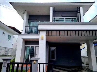Houses for sale Kasetsart University Si Racha Campus : Single house for sale, Crystal Plus Sriracha. Beautiful and comfortable home.