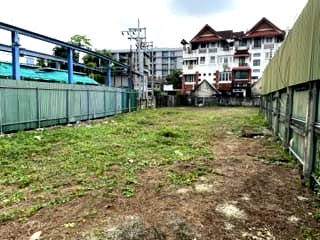 Land for sale The Emquartier : Land for sale, Sukhumvit Soi 39, Bangkok.