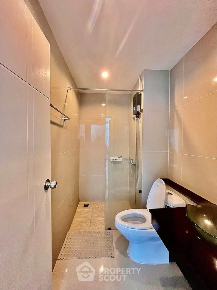 รูป คอนโด 2-ห้องนอน ที่ เดอะ ทวินทาวเวอร์ ใกล้ หาดจอมเทียน (ID 2772556) - รูปที่ 13/14