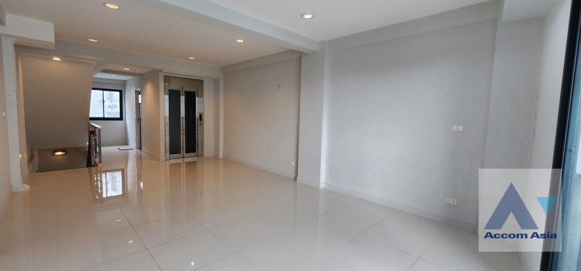 picture 🔼🔽 AccomA 📩 Home Office 0 BR Townhouse @THE MASTER @BTS ONNUT 2 (AA43370) - 6/13