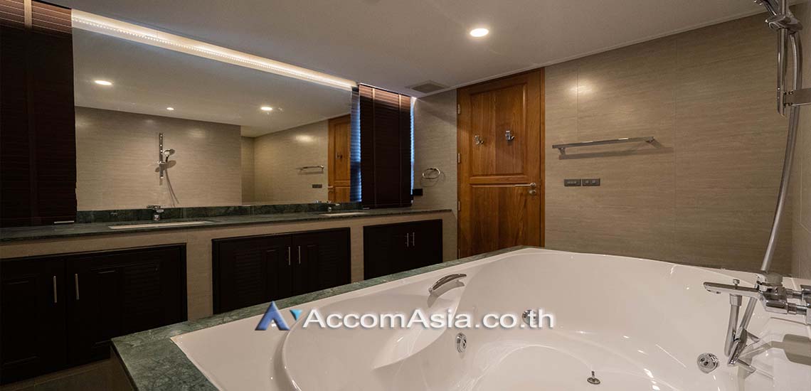 picture 🔼🔽 AccomA 📩 Pet friendly,Private Swimming Pool 6 BR House in Khlong Tan Nuea (AA28343) - 16/20