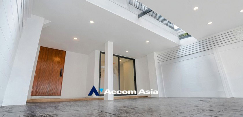 picture 🔼🔽 AccomA 📩  3 BR Townhouse in Khlong Tan Nuea (AA32463) - 2/20
