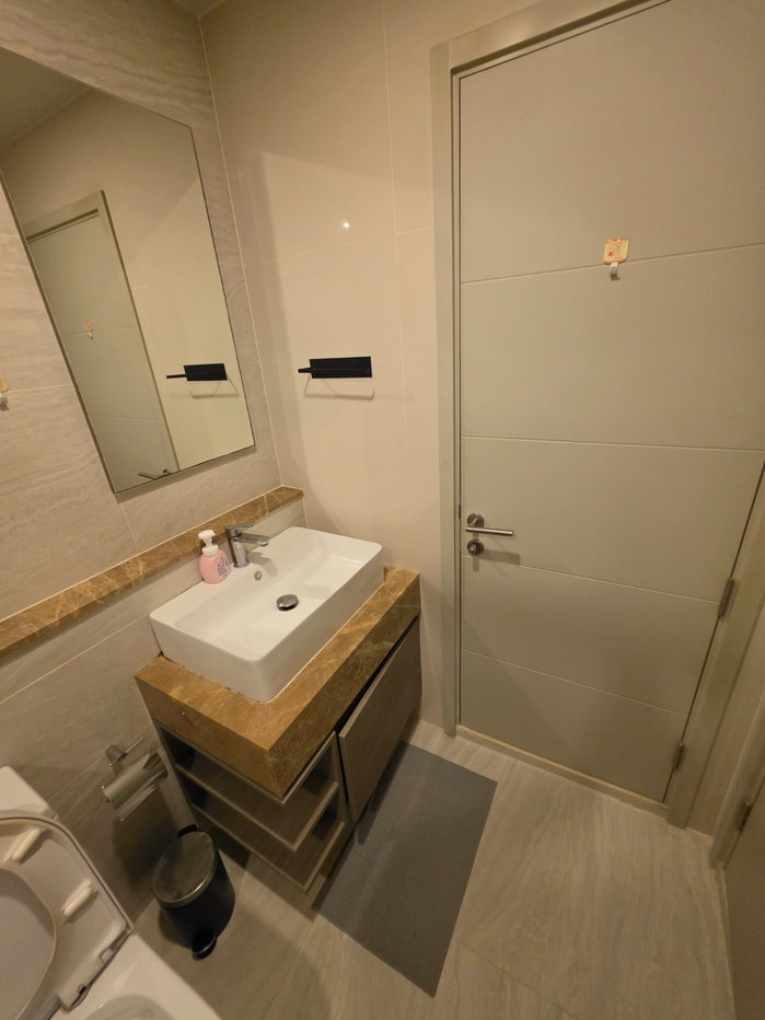 รูป เช่าคอนโด Quintara Treehaus สุขุมวิท 42 — ห้องใหญ่ วิวสระ ใกล้ BTS เอกมัย เพียง 25,000 บาท/เดือน - รูปที่ 7/9