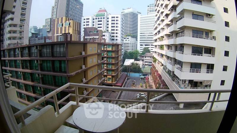 รูป คอนโด 1-ห้องนอน ที่ สราญใจ แมนชั่น คอนโดมิเนียม ใกล้ BTS นานา (ID 592454) - รูปที่ 4/17