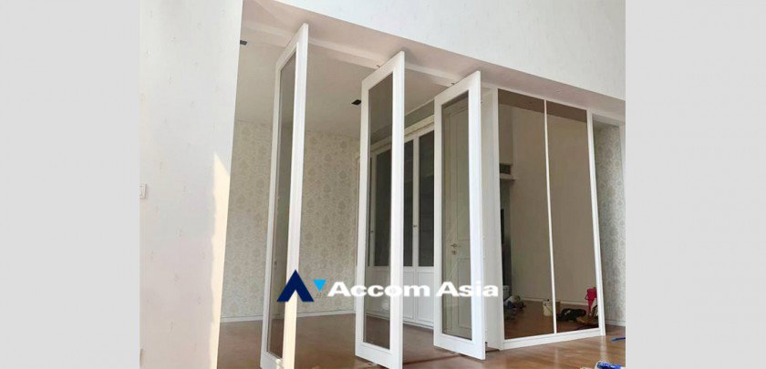 picture 🔼🔽 AccomA 📩 Elegant White-Tone Condominium in Sathorn (AA32602) - 6/9