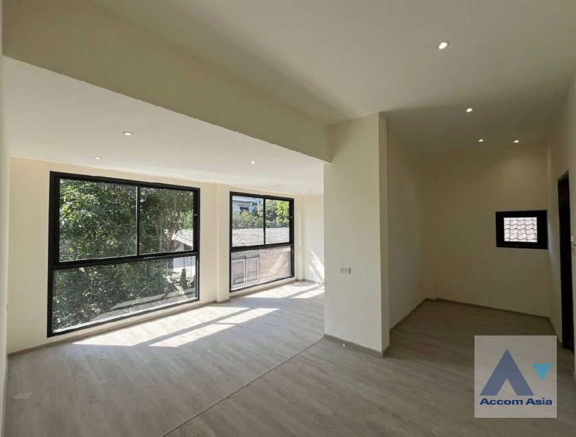 picture 🔼🔽 AccomA 📩  4 BR House in Khlong Tan Nuea (AA45239) - 7/17