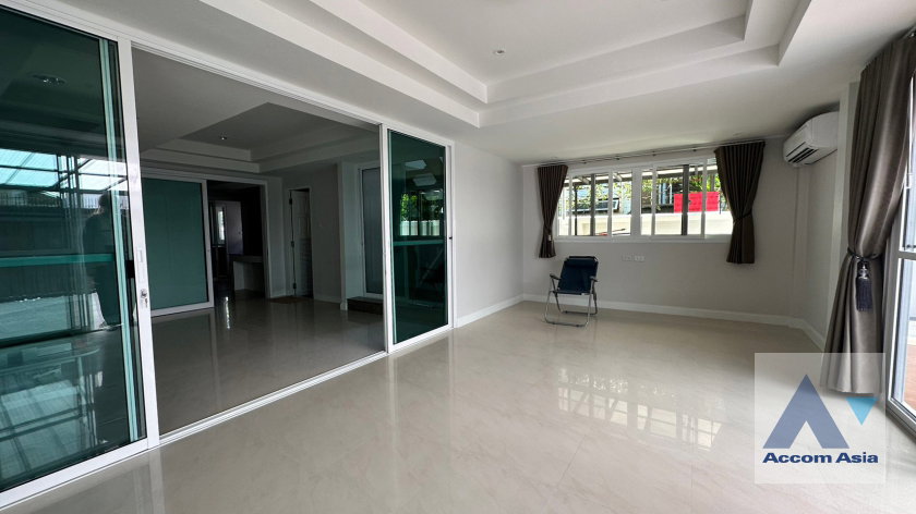 รูป 🔼🔽 AccomA 📩  5 BR House in Phra Khanong Nuea (AA32755) - รูปที่ 1/20