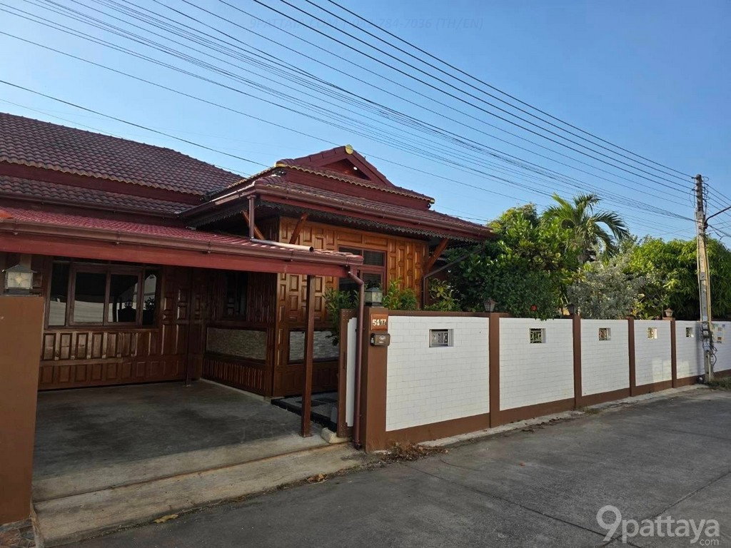 รูป ให้เช่า บ้านเดี่ยว | พัทยา – ห้วยใหญ่ ชลบุรี ✨ บ้านเดี่ยวสไตล์รีสอร์ท 3 ห้องนอน / 3 ห้องน้ำ • พื้นที่สวนขนาดใหญ่ รอบบ้าน • - รูปที่ 3/11