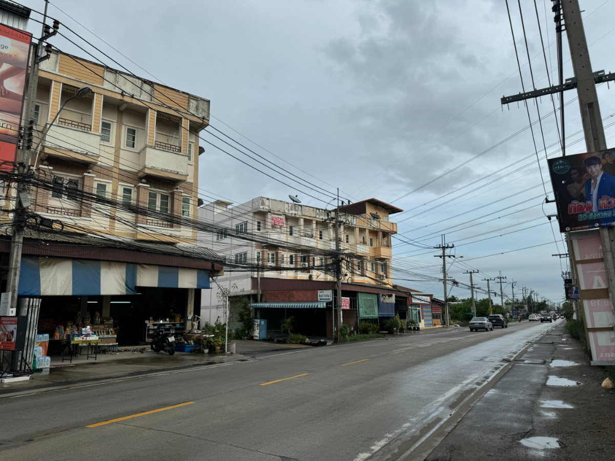 รูป 🔥 ขาย 🔥 อาคารพาณิชย์ 3.5 ชั้น Renovate ใหม่ +ต่อเติมดาดฟ้าพร้อมใช้งาน ติดถนน!! - รูปที่ 2/9