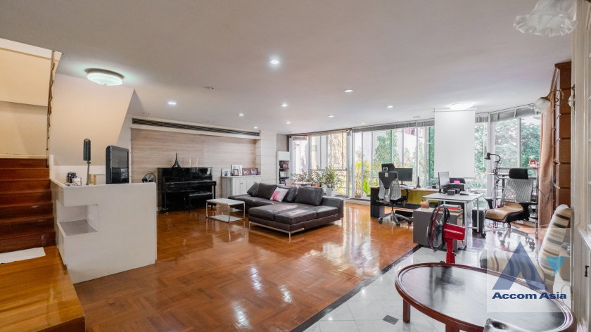 picture 🔼🔽 AccomA 📩 Spacious duplex condominium with a house-like feel at Premier Condominium. - 4/20