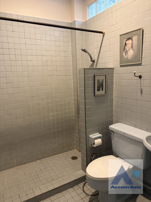 picture 🔼🔽 AccomA 📩 Home Office 6 BR House in Khlong Tan Nuea (AA45688) - 10/16