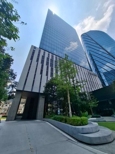 Punn, fully furnished office in Rama 4 area, near MRT Khlong Toei,  28th Floor, area 42 sq m., rent 50,400 baht*/sq m./month.