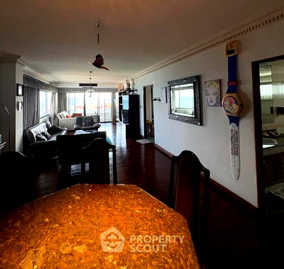 คอนโด BTS ทองหล่อ : คอนโด 2-ห้องนอน ที่ รีเจ้นท์ วิลล่า คอนโด ใกล้ หาดชะอำ (ID 2592323)