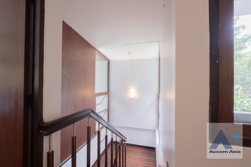 picture 🔼🔽 AccomA 📩  4 BR House in Phra Khanong (AA41570) - 15/20