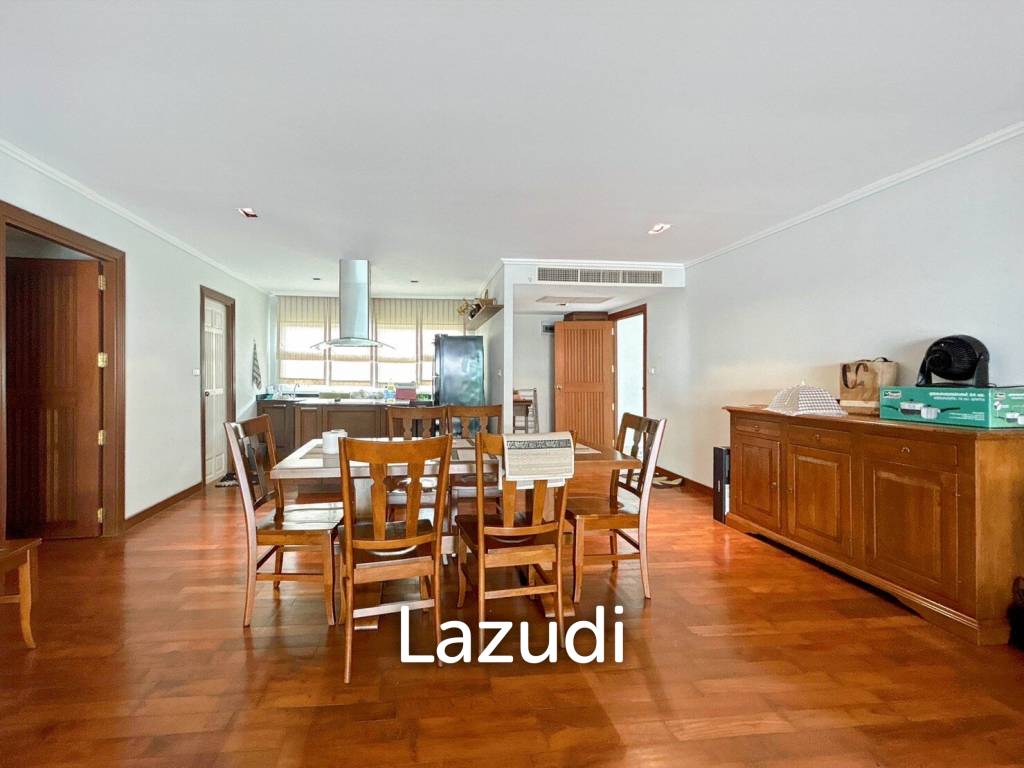 picture The Beach Palace : 2 Bed Condo Beach Front - 8/31