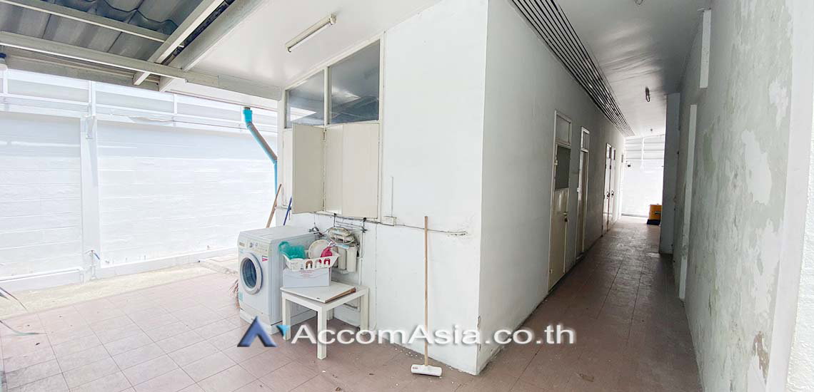 picture 🔼🔽 AccomA 📩 3 BR House in Khlong Toei (4001901) - 15/16