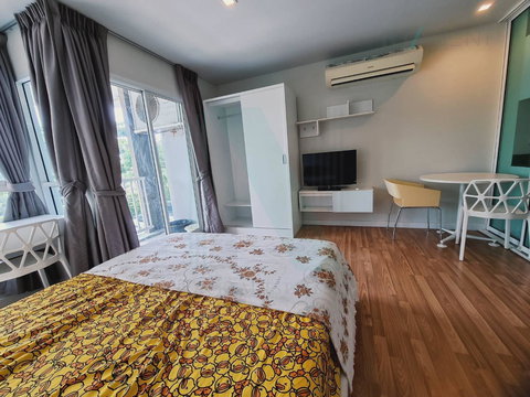 🎊 ให้เช่าคอนโด วี คอนโด เอกมัย-รามอินทรา อาคาร D ชั้น 2 สตูดิโอ ขนาด 27 ตรม ใกล้ ตลาดนัดเลียบด่วน