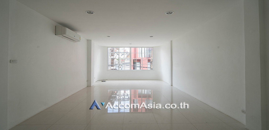 picture 🔼🔽 AccomA 📩 Home Office 3 BR Townhouse in Khlong Tan Nuea (AA30465) - 6/17