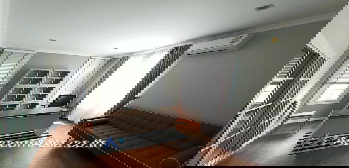 picture 🔼🔽 AccomA 📩  3 BR House @Fantasia Villa 3  (AA29523) - 8/18