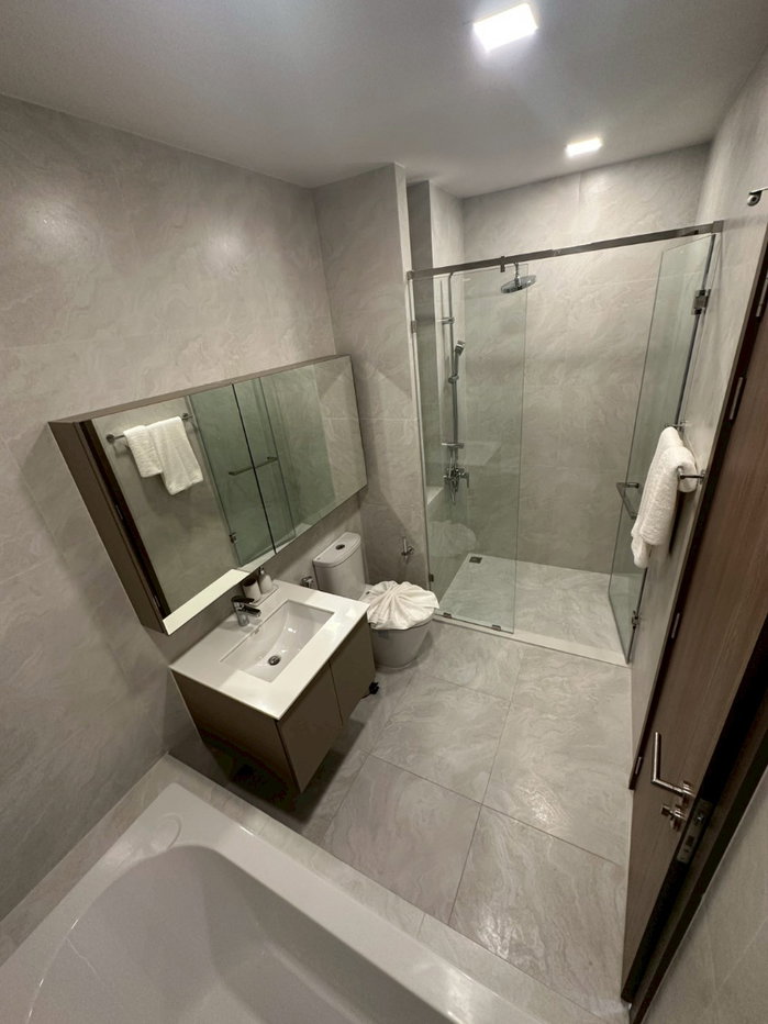 picture Canvas Cherngtalay — Stunningly gorgeous ✨ - 8/10