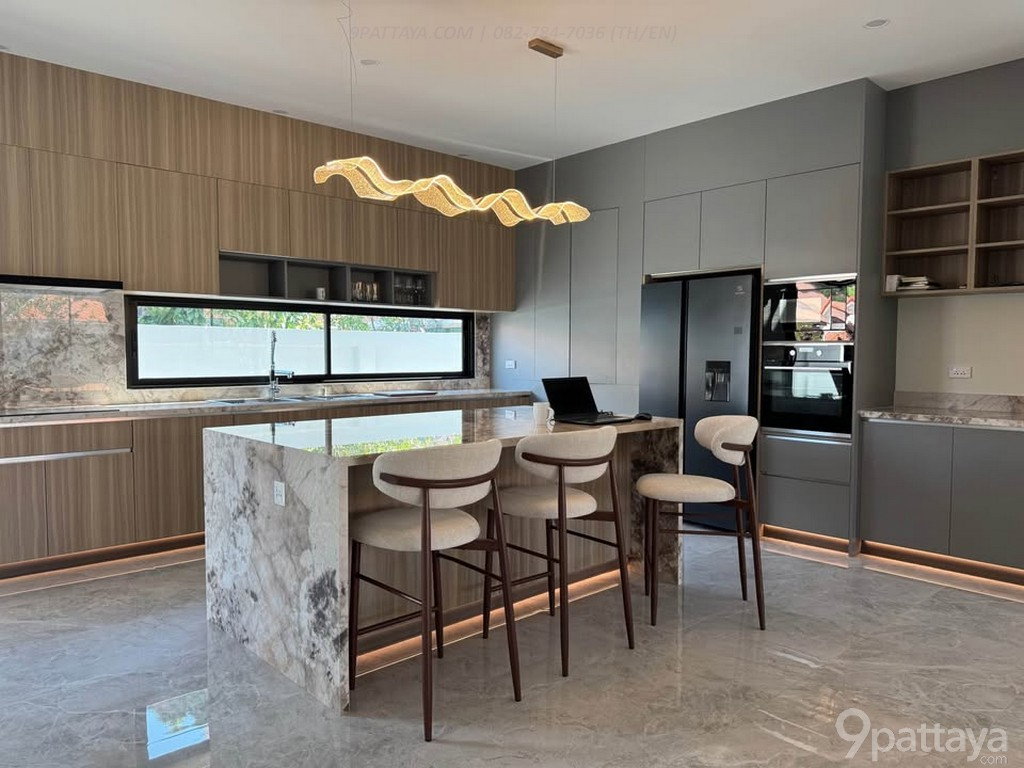 รูป ขายพูลวิลล่าสร้างใหม่ | Baan Suan Neramit – จอมเทียน พัทยา ✨ พูลวิลล่าสร้างใหม่ • ที่ดิน 136.5 ตร.ว. พื้นที่ใช้สอย 240 ตร.ม. • 3 ห้องนอน / 4 ห้องน้ำ  - รูปที่ 12/20