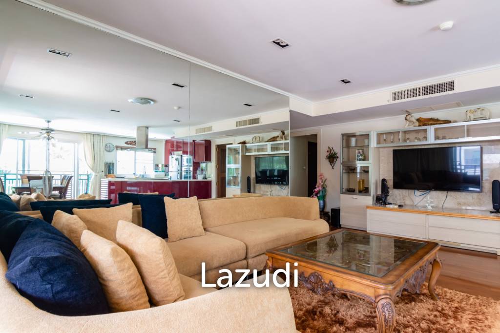 picture THE BEACH PALACE :  3 Bed Seaview Condo at Cha-am - 1/32