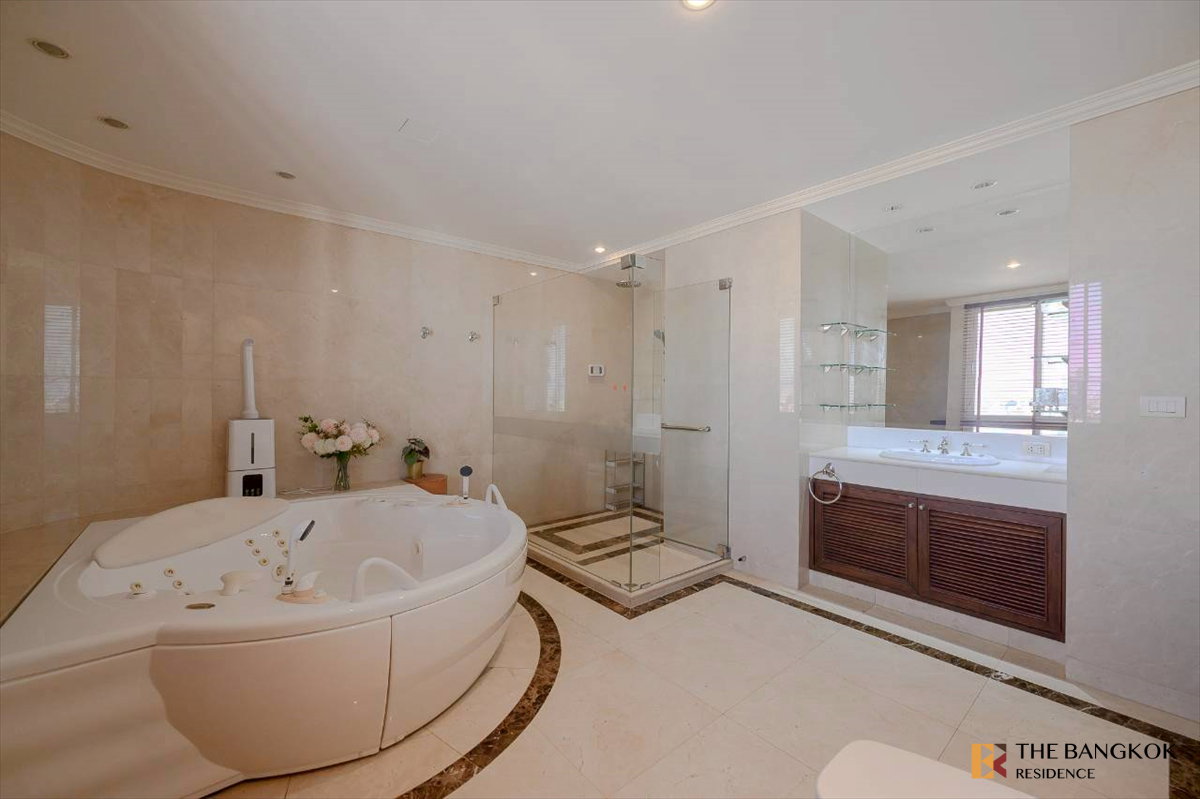 รูป ขายเพนท์เฮ้าส์หรู Las Colinas Condo ใกล้ BTS อโศก 5 ห้องนอน เพดานสูง โปร่งโล่ง - รูปที่ 18/18