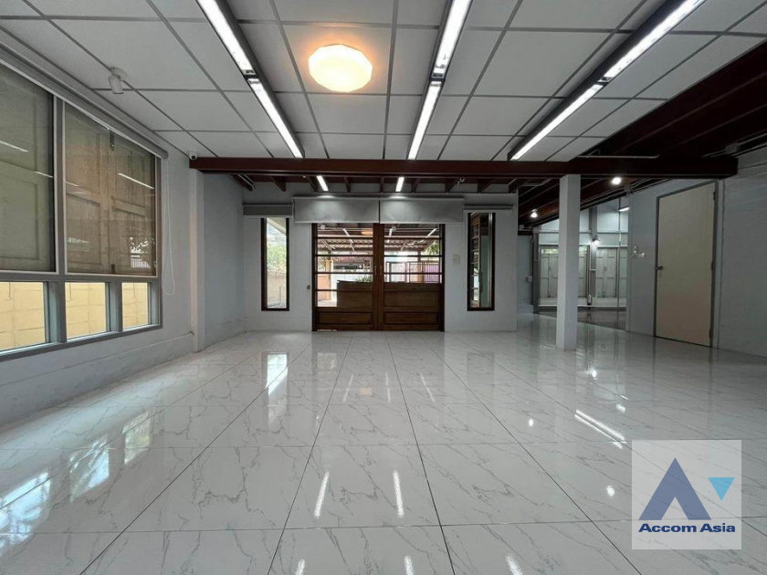 รูป 🔼🔽 AccomA 📩 Home Office 2 BR House in Khwaeng Sam Sen Nai (AA42422) - รูปที่ 3/16
