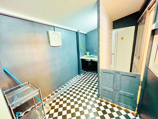 รูป ใกล้ BTSสุรศักดิ์ 800 ม. รพ.เซนต์หลุยส์ 900 ม.80 ตร.วา. 240 ตร.ม. บ้านชั้นเดียวให้เช่า 1 นอน 1 น้ำ - รูปที่ 8/8