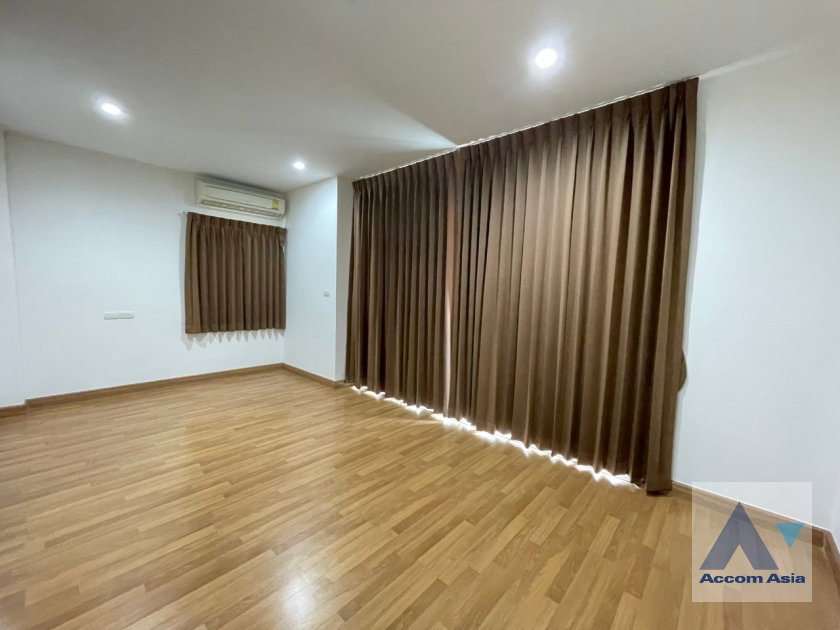 รูป 🔼🔽 AccomA 📩  4 BR House in Khwaeng Sam Sen Nai (AA35413) - รูปที่ 4/11