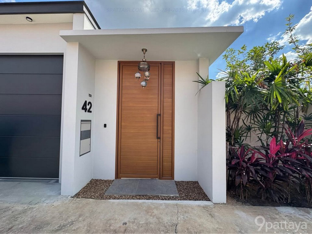 รูป ขายพูลวิลล่าสร้างใหม่ | Baan Suan Neramit – จอมเทียน พัทยา ✨ พูลวิลล่าสร้างใหม่ • ที่ดิน 136.5 ตร.ว. พื้นที่ใช้สอย 240 ตร.ม. • 3 ห้องนอน / 4 ห้องน้ำ  - รูปที่ 19/20