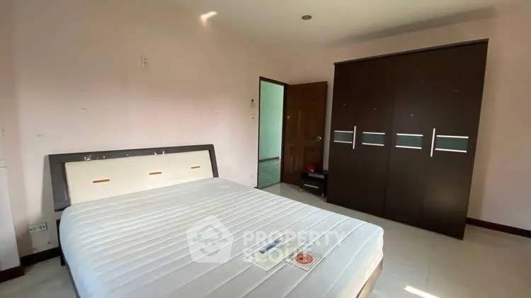 รูป คอนโด 4-ห้องนอน ที่ เคหะ คอนโด ใกล้ พัทยาใต้ (ID 2547622) - รูปที่ 9/12