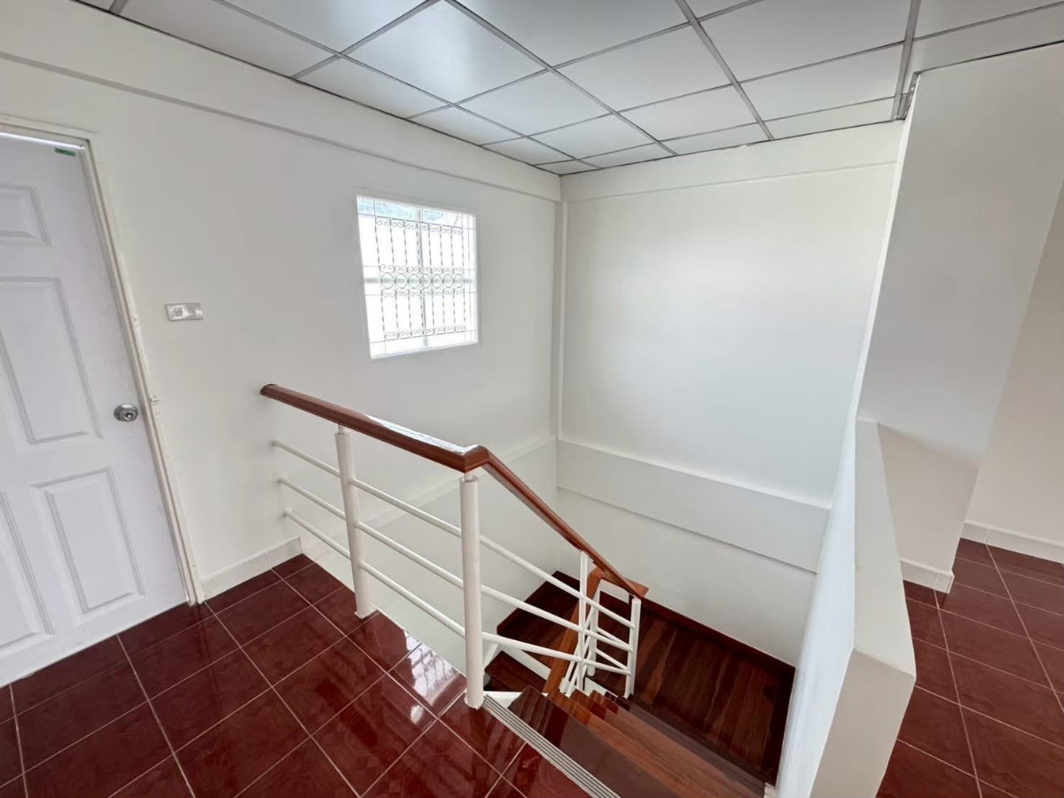 รูป ขายทาวน์เฮ้าส์ 4 ชั้น นวลจันทร์ 31 รีโนเวทใหม่ พร้อมเข้าอยู่ - เจ้าของขายเอง - รูปที่ 4/26