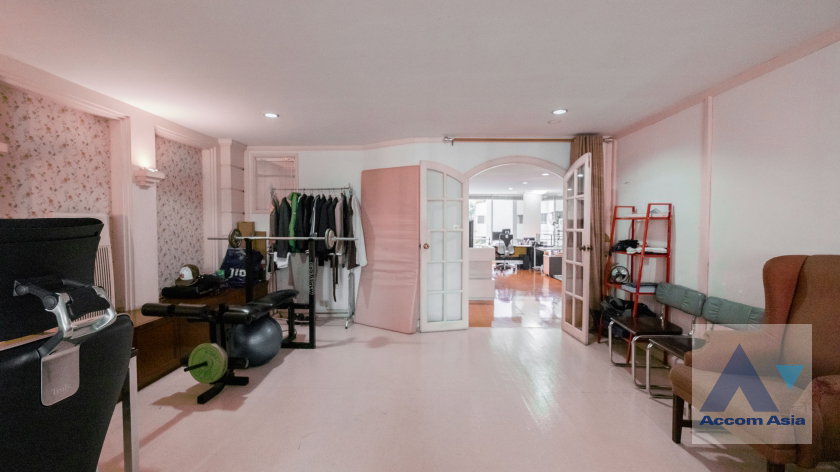 picture 🔼🔽 AccomA 📩 Spacious duplex condominium with a house-like feel at Premier Condominium. - 14/20