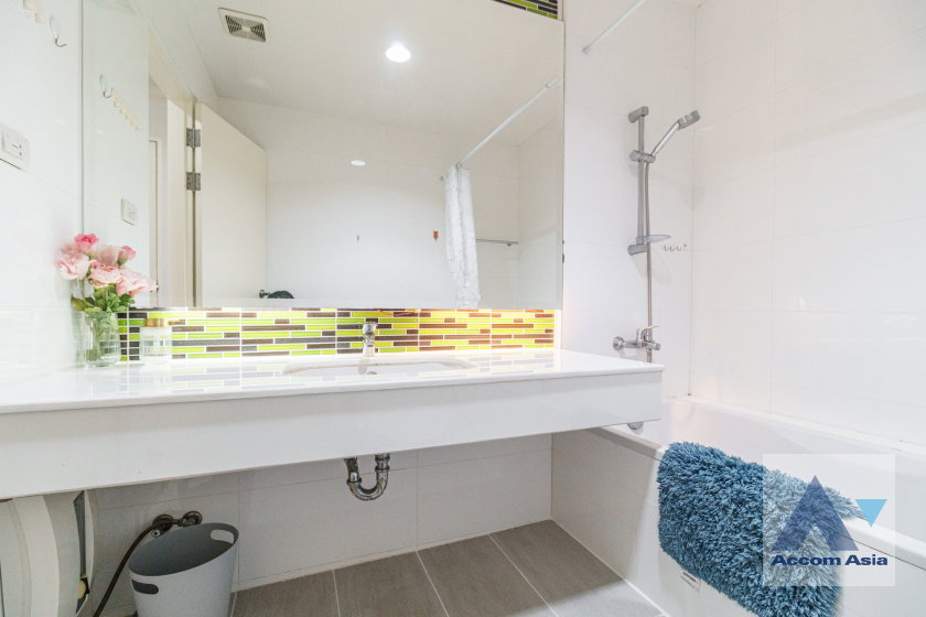 รูป 🔼🔽 AccomA 📩 Elegant high-floor condo with wood finishes at Baan Suan Petch (1520431) - รูปที่ 16/20