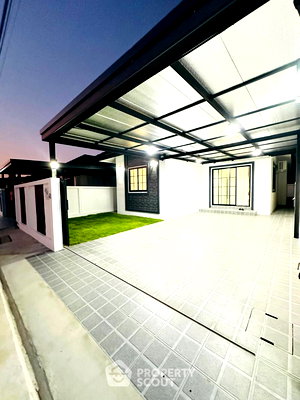 Houses for sale Bang Lamung Chonburi : 3-BR House close to Pattaya (ID 2772999)