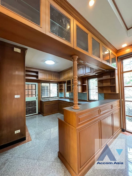 picture 🔼🔽 AccomA 📩 Elegant residence with wood finishes and spacious garden (AA42743) - 5/18