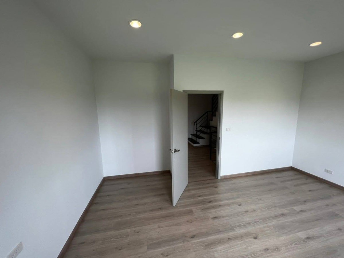 รูป [RENT] HST0102 พรีเมียม เพลส พหลโยธิน - รามอินทรา     Premium Place Phaholyothin - Ramintra     (แอดไลน์มี @นำหน้า LINE ID :  @idhomeland) - รูปที่ 24/40