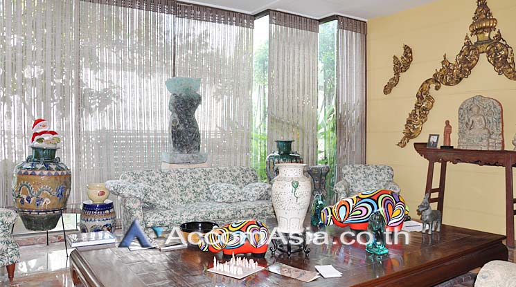 picture 🔼🔽 AccomA 📩 4 BR Townhouse in Khwaeng Sam Sen Nai (13000895) - 2/16