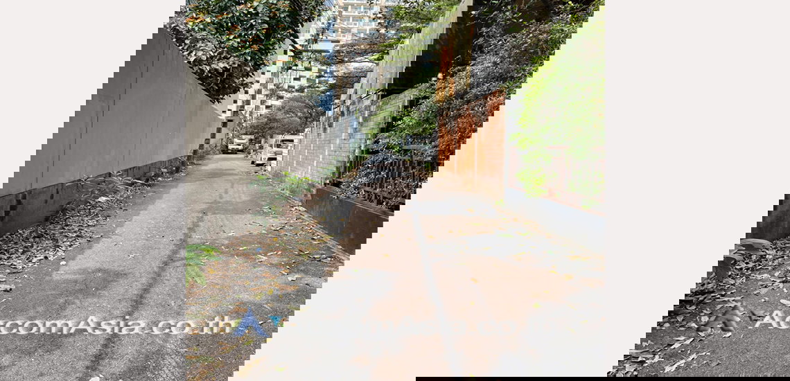 picture 🔼🔽 AccomA 📩 Home Office 3 BR House in Khlong Toei Nuea (1718377) - 3/3