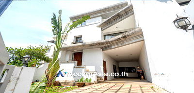 บ้านเดี่ยวให้เช่า : 🔼🔽 AccomA 📩  3 BR House @ (110167)