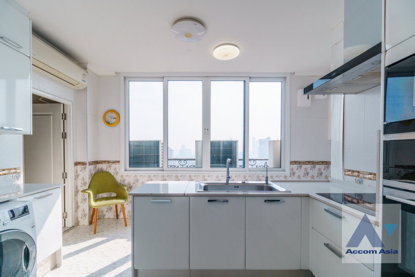 รูป 🔼🔽 AccomA 📩 Luxury Spacious Condo for Sale – Bright City View | Prime Location @Royce Private Residences - รูปที่ 14/20