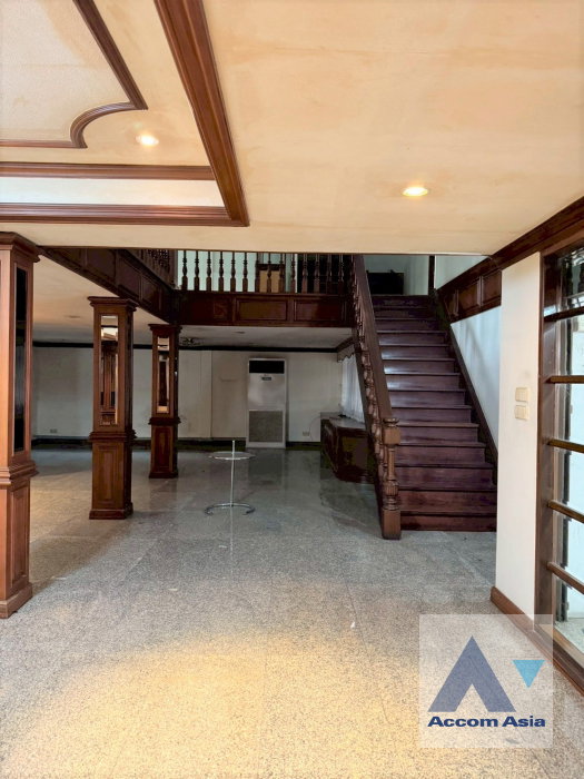 รูป 🔼🔽 AccomA 📩 Home Office 8 BR Townhouse in Khlong Tan Nuea (AA45687) - รูปที่ 2/16
