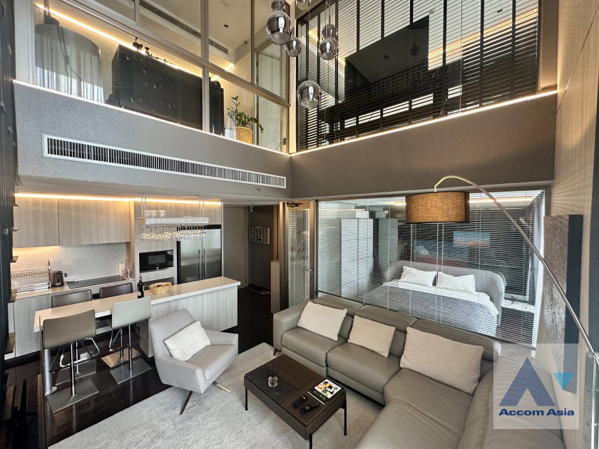 รูป 🔼🔽 AccomA 📩 Duplex Condo,Double High Ceiling 2 BR Condominium @The Lofts Ekkamai  (AA25981) - รูปที่ 1/15
